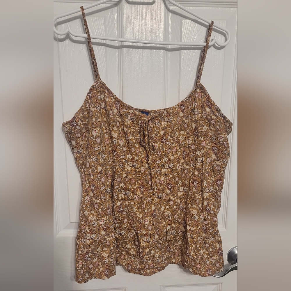 Old Navy floral tank